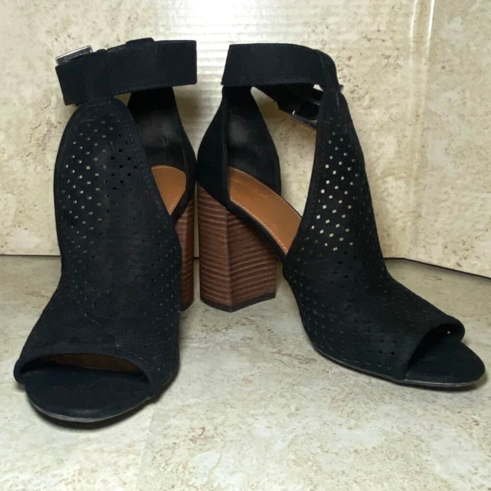 Womens Black Open-Toe Block Heel Sandals With Ankle Straps & Buckle Closure Sz 8